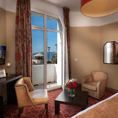 エクセルシオール Saint-Raphaël