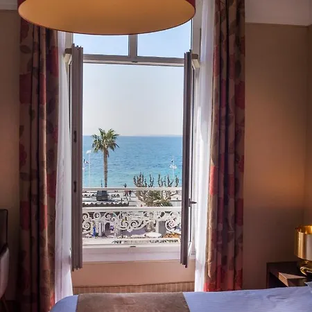 エクセルシオール Saint-Raphaël