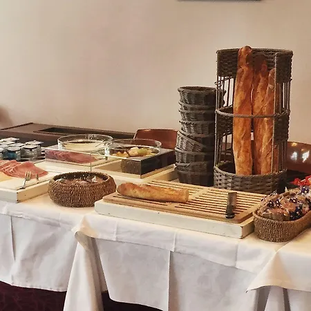 מלון Excelsior 4*