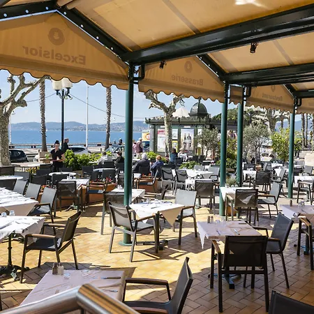 エクセルシオール ホテル 4*