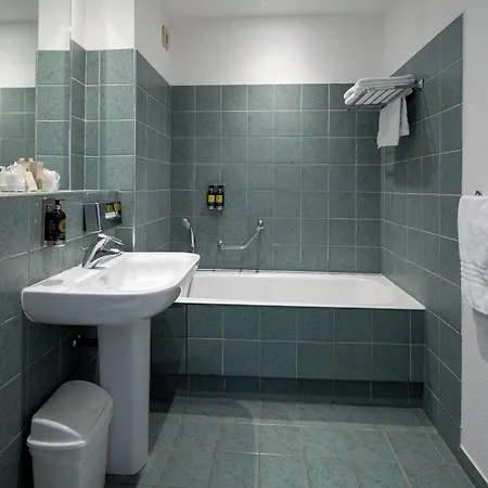 Excelsior Hotel 4*