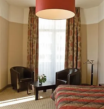 艾克塞西尔酒店 Saint-Raphaël
